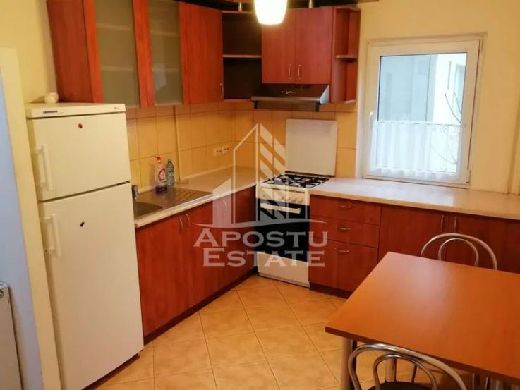 Apartament cu 2 camere, Centrala Proprie, Lunei