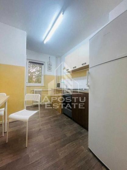 Apartament cu 2 camere, semidecomandat,etajul 2, Complexul Studentesc