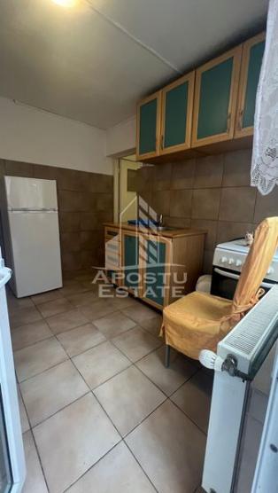 Apartament la casa, zona Steaua