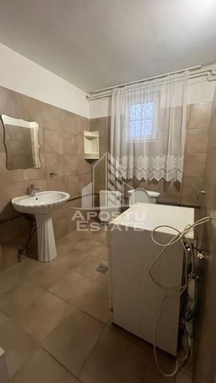 Apartament la casa, zona Steaua