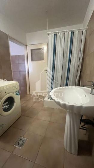 Apartament la casa, zona Steaua