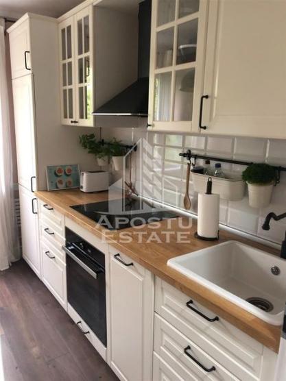 Apartament cu 3 camere etaj intermediar zona Tipografilor