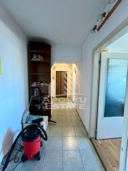 Apartament 4 camere,decomandat,zona Fabric