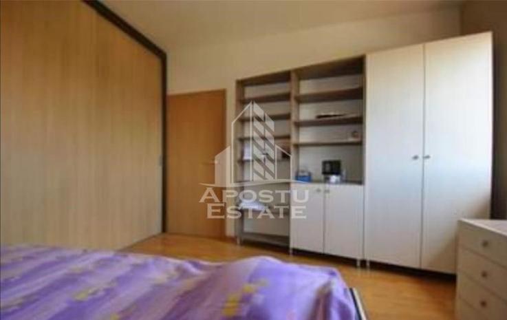 Apartament cu 3 camere, etajul 2, centrala proprie, zona Gh Lazar