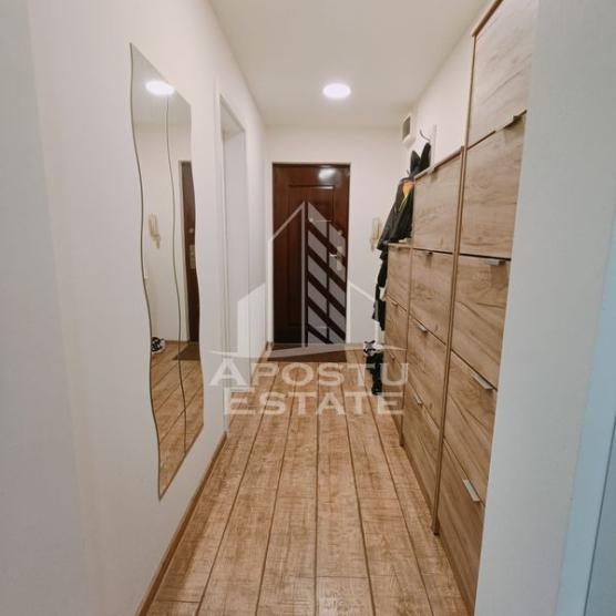 Apartament cu 3 camere, centrala proprie lanag Iulius Town