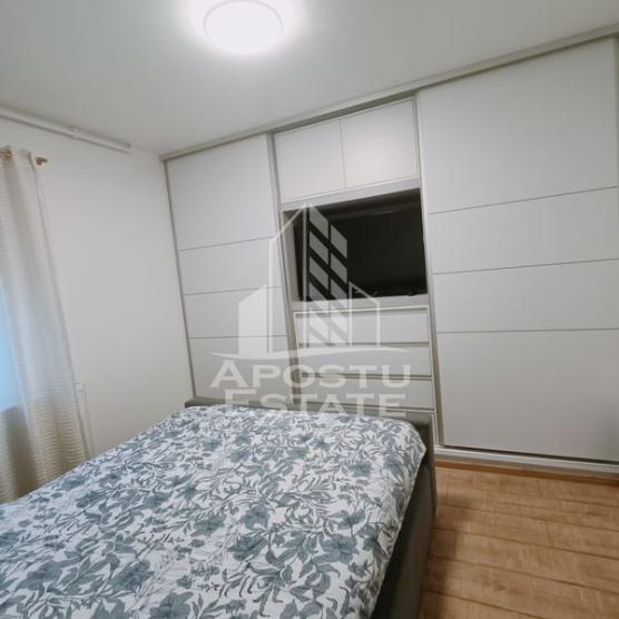 Apartament cu 3 camere, centrala proprie lanag Iulius Town