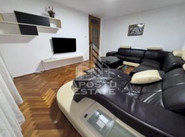 Apartament 4 camere,2 bai,centrala proprie