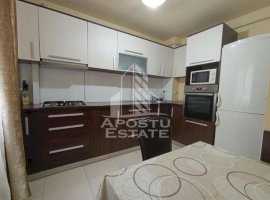 Apartament 4 camere, decomandat, centrala proprie, etaj 1, Dambovita.