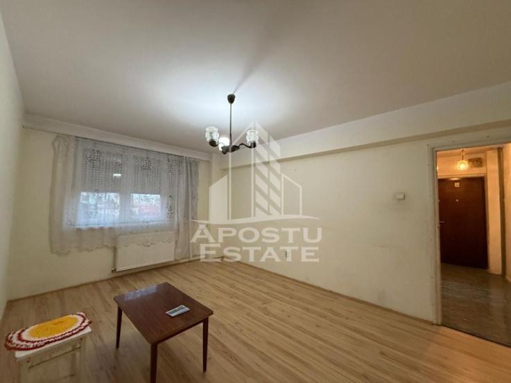 Apartament 3 camere, ultracentral, etaj intermediar – Preț avantajos!