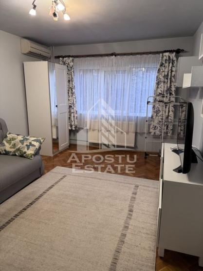 Apartament cu 3 camere, etaj intermediar, zona Soarelui, PET FRIENDLY