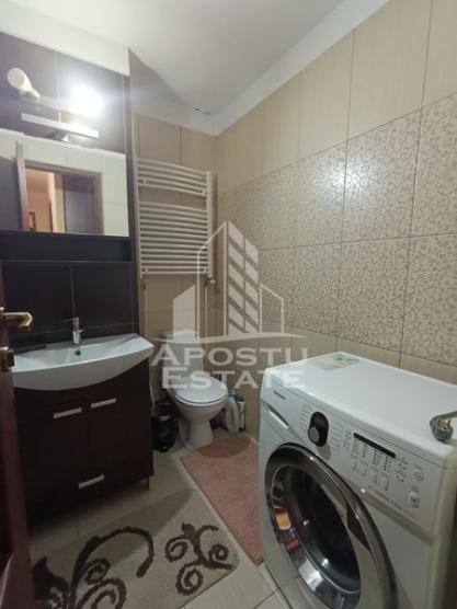 Apartament 4 camere, decomandat, centrala proprie, etaj 1, Dambovita.