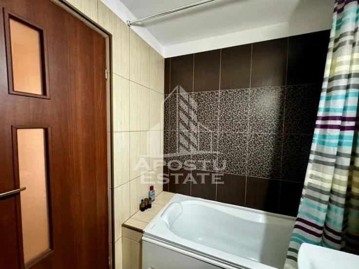 Apartament 4 camere, decomandat, centrala proprie, etaj 1, Dambovita.