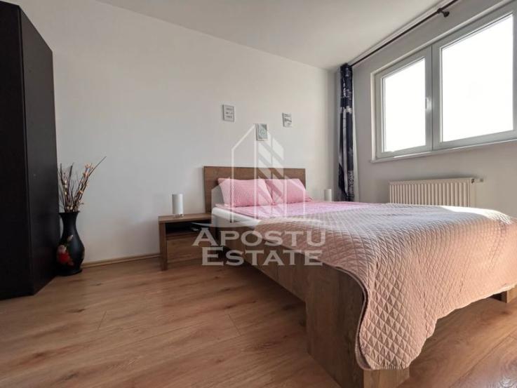 Apartament 3 camere, 2 bai, bloc nou, loc de parcare, Calea Lipovei