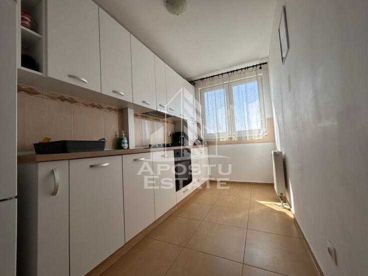 Apartament 3 camere, 2 bai, bloc nou, loc de parcare, Calea Lipovei