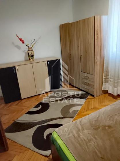 Apartament cu 2 camere , centrala proprie , Calea Sagului