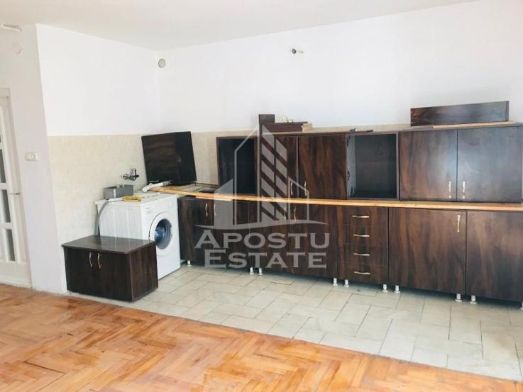 Casa tip duplex, P+2E, garaj, zona Simion Barnutiu