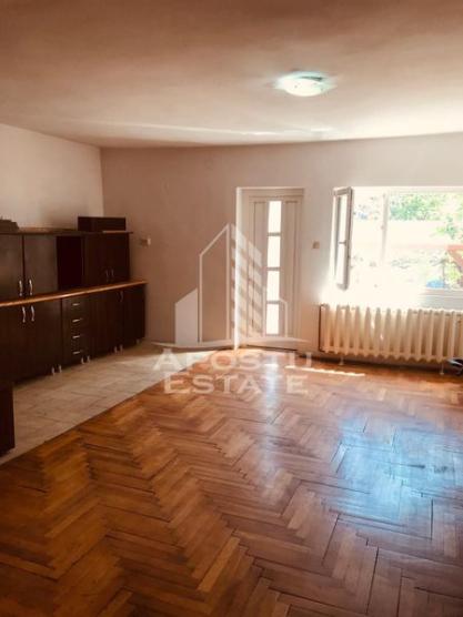 Casa tip duplex, P+2E, garaj, zona Simion Barnutiu