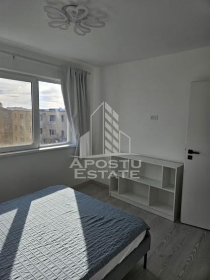 Apartament cu 4 camere, centrala proprie, zona Cetatii