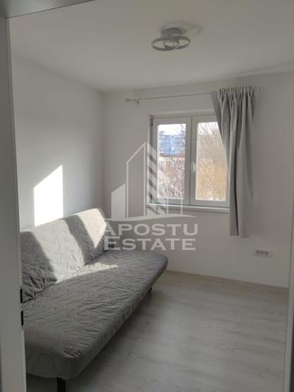 Apartament cu 4 camere, centrala proprie, zona Cetatii