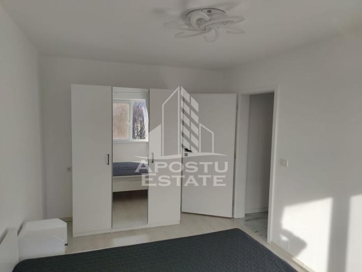 Apartament cu 4 camere, centrala proprie, zona Cetatii