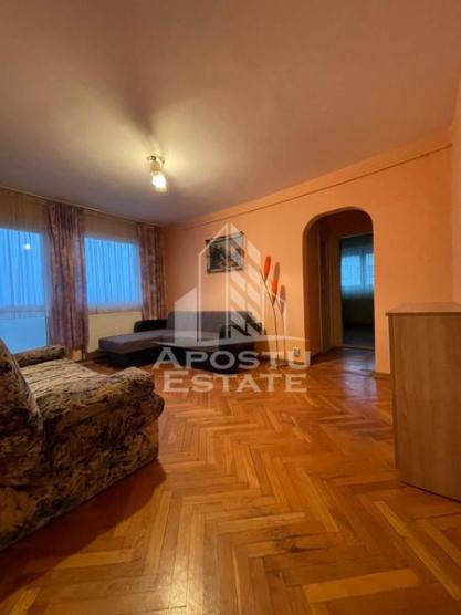 Apartament 2 camere , Centrala proprie ,  zona Dambovita