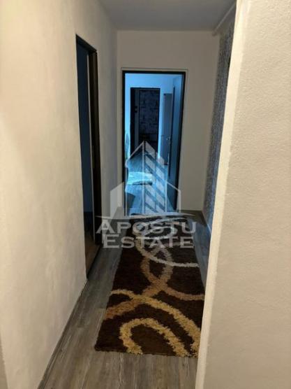 Apartament cu 3 camere in zona Lipovei