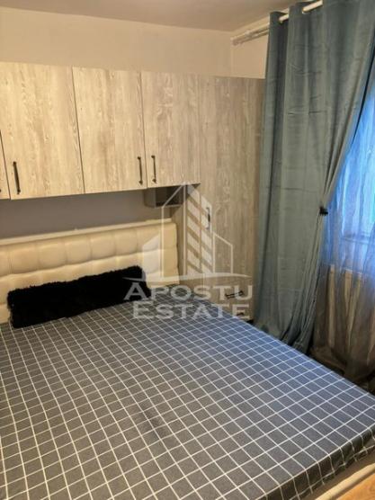 Apartament cu 3 camere in zona Lipovei