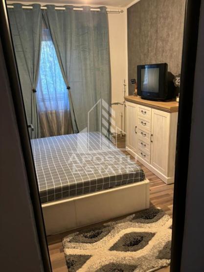 Apartament cu 3 camere in zona Lipovei