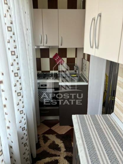 Apartament cu 3 camere in zona Lipovei