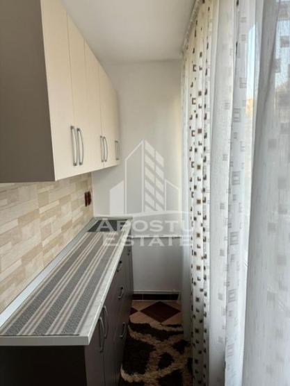 Apartament cu 3 camere in zona Lipovei