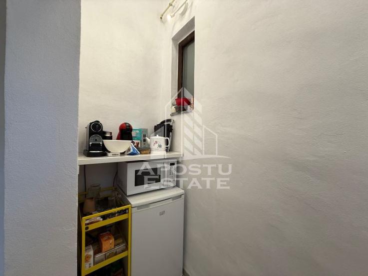 Apartament 3 camere, parter înalt, garaj propriu și parcare securizată