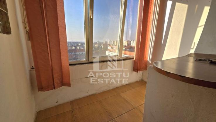 Apartament cu o camera ideal pentru investitie, zona Circumvalatiunii