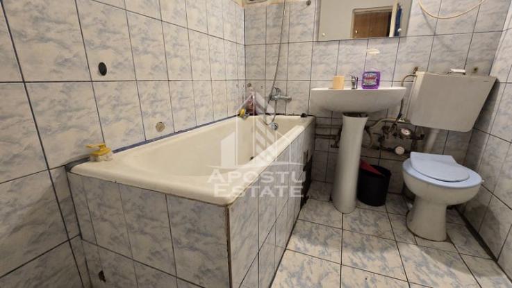 Apartament cu o camera ideal pentru investitie, zona Circumvalatiunii