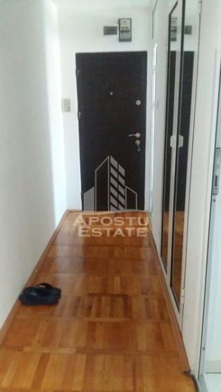 Apartament cu 1 camera, spatios ,centrala proprie, zona Sagului