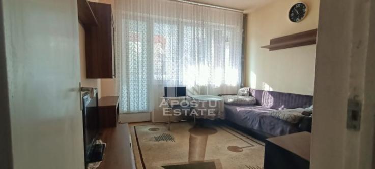 Apartament 2 camere, centrala propie, zona Complex