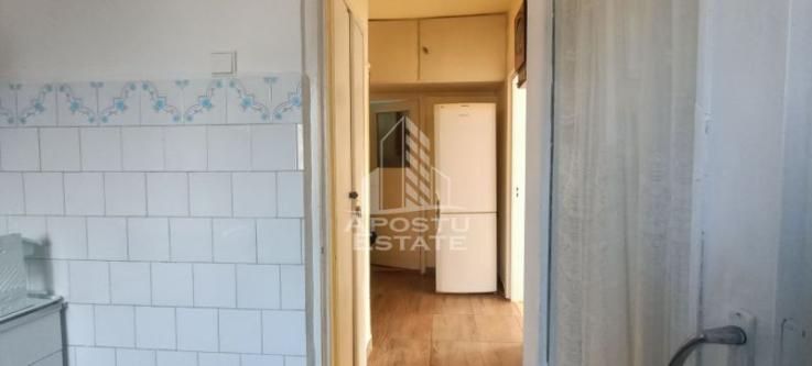 Apartament 2 camere, centrala propie, zona Complex