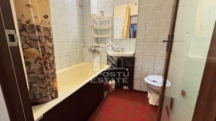 Apartament cu o camera, decomandat, etaj intermediar, zona Buziasului