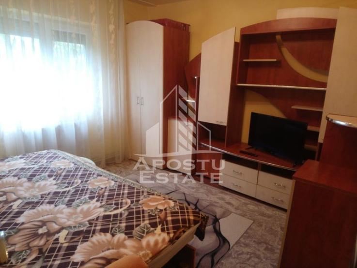 Apartament 2 camere, centrala proprie, Lipovei