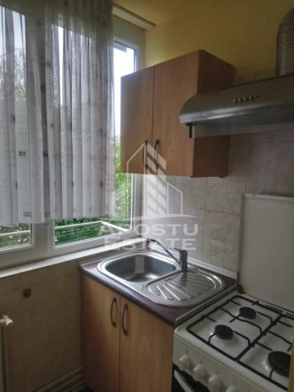 Apartament 2 camere, centrala proprie, Lipovei