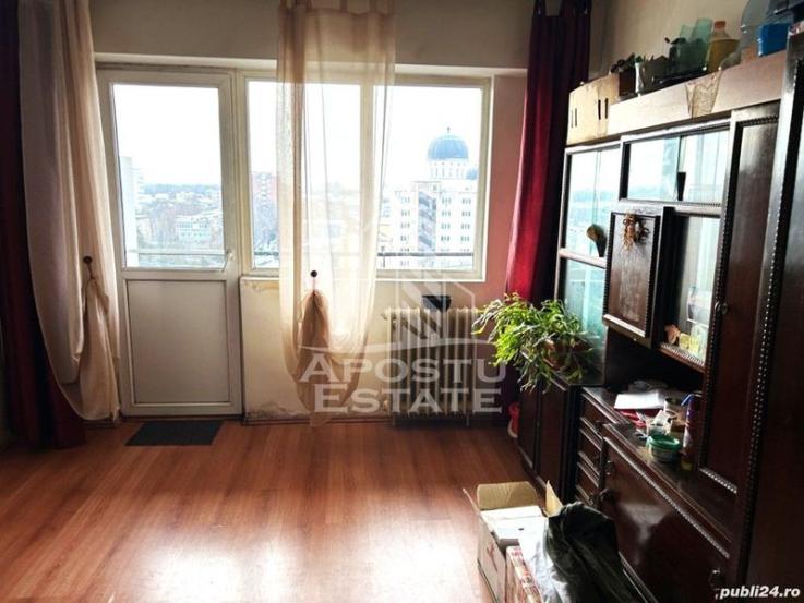 Apartament cu 3 camere, de vanzare, in apropiere de Podgoria, Arad.