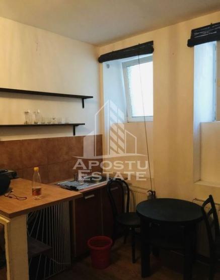 Apartament cu doua camere langa facultatea de Politehnica si UVT