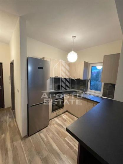 Apartament cu 2 camere centrala proprie terasa si balcon.