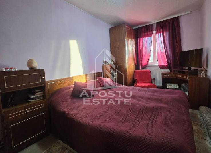 Apartament cu 4 camere, centrala proprie, zona Dacia