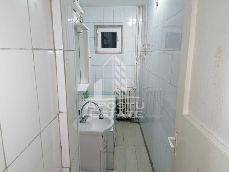 Apartament 2 camere decomandat, etaj 1, zona Dacia