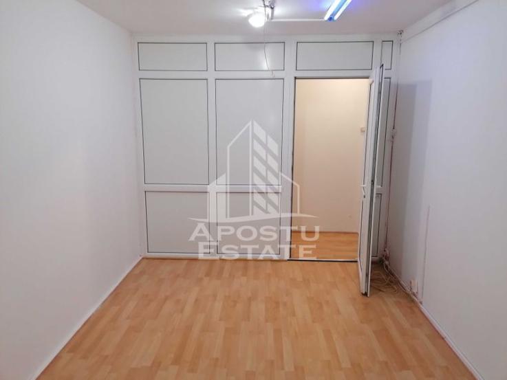 Apartament 2 camere decomandat, etaj 1, zona Dacia