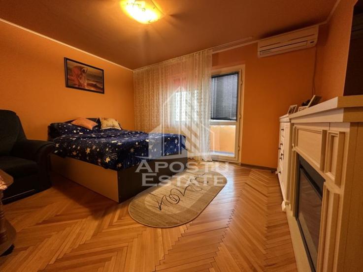 Apartament 2 camere, mobilat, centrala proprie, etaj 2, zona Freidorf