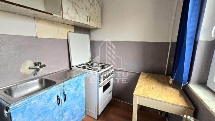 Apartament cu 1 camera, etaj intermediar, zona Lipovei