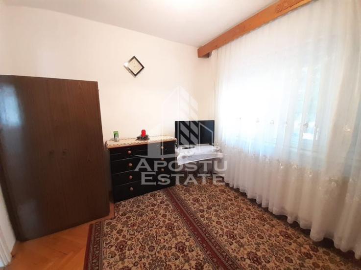 Apartament 2 camere la casa, centrala proprie, Zona Sagului