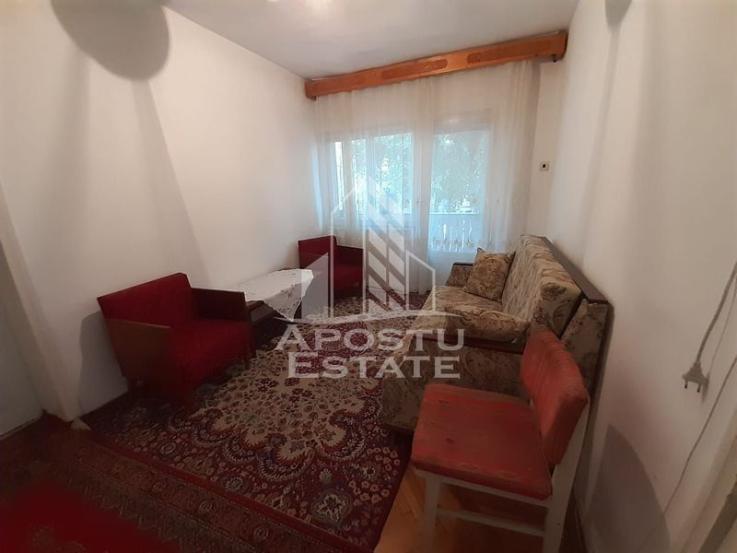 Apartament 2 camere la casa, centrala proprie, Zona Sagului