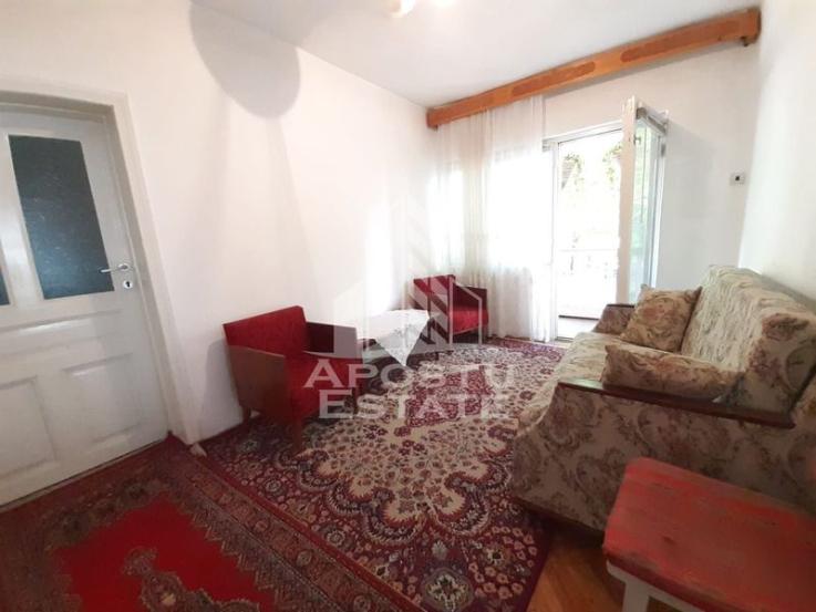 Apartament 2 camere la casa, centrala proprie, Zona Sagului